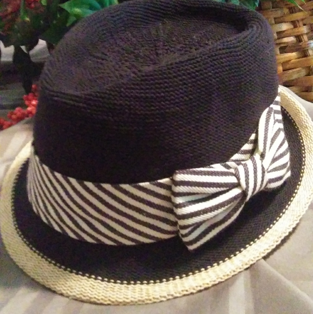 Women's hat